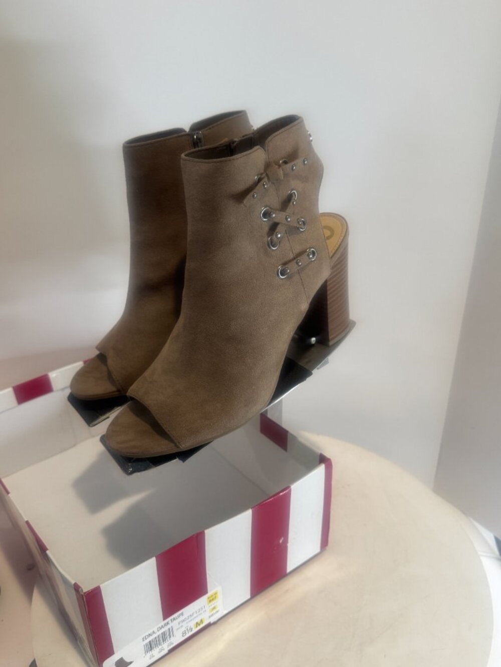 Circus by Sam Edelman Edna Dark Taupe Block Heel Sandals 8.5 New - Picture 13 of 14